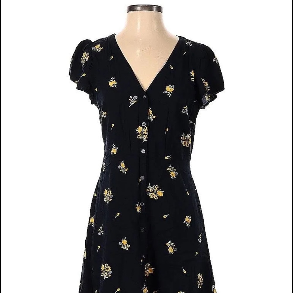 Loft dress with yellow flowers.